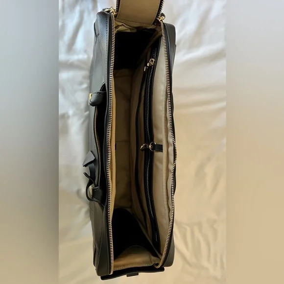 Elegant Black Shoulder Bag - Picture 8 of 11